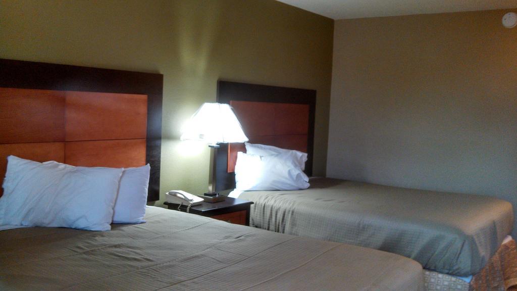 Relax Inn Heth Shell Lake Quarto foto